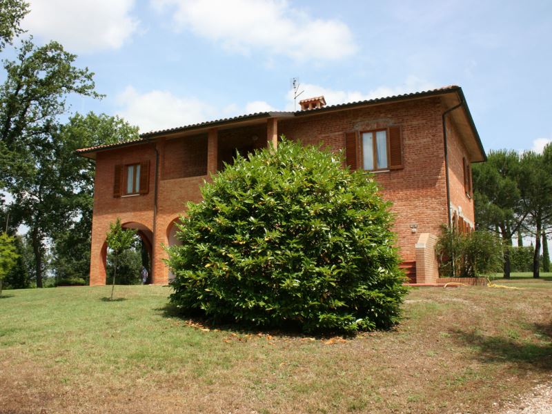 La Contea villa with private pool, tennis court, sleeps 12