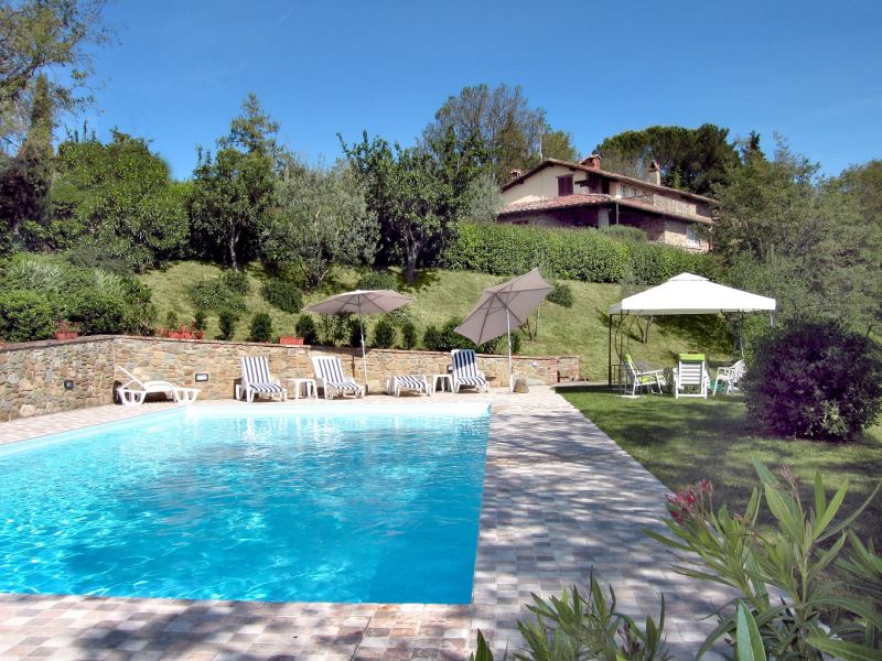 Gli Oleandri sleeps 10 private pool table tennis tuscany