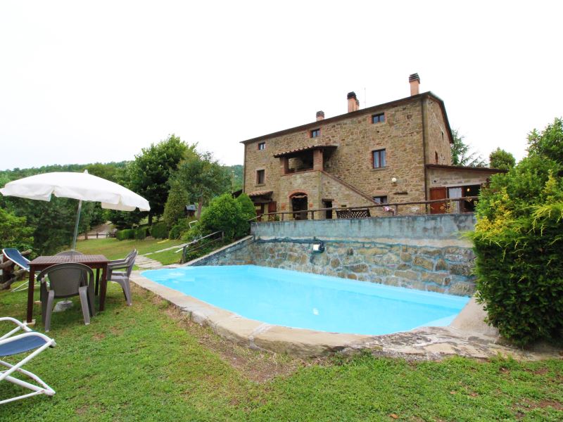 Casale Aiola sleeps 18 private pool tennis and table tennis