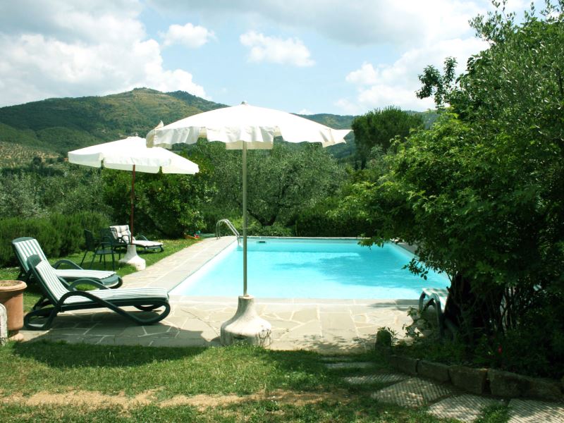 Private pool for Collina dei Fiori sleeps 6 shared tennis