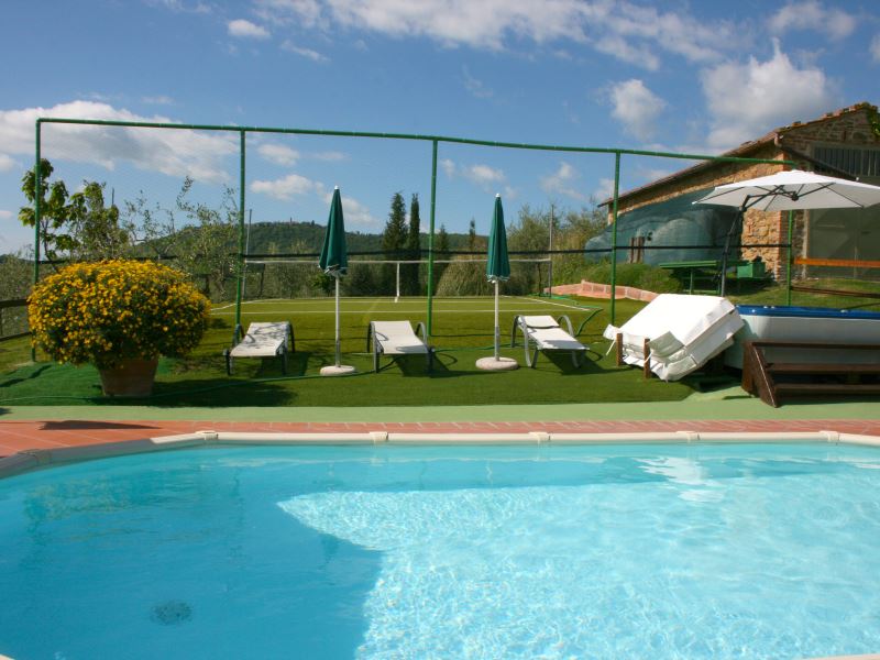 Casa Bella private pool and tennis court