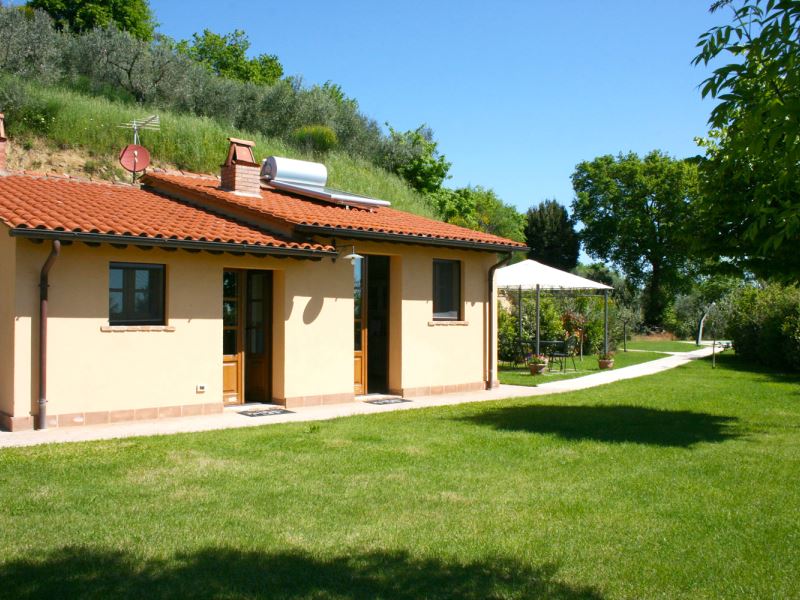 Casa Cervognano honeymoon villa with private pool and hot tub