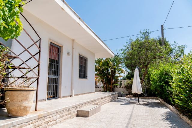 the Puglia detail