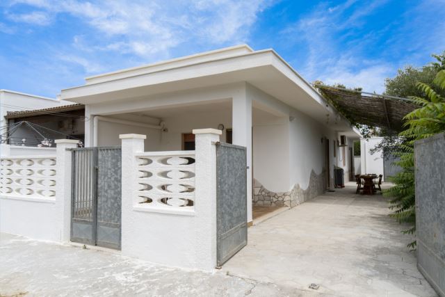 the Puglia detail