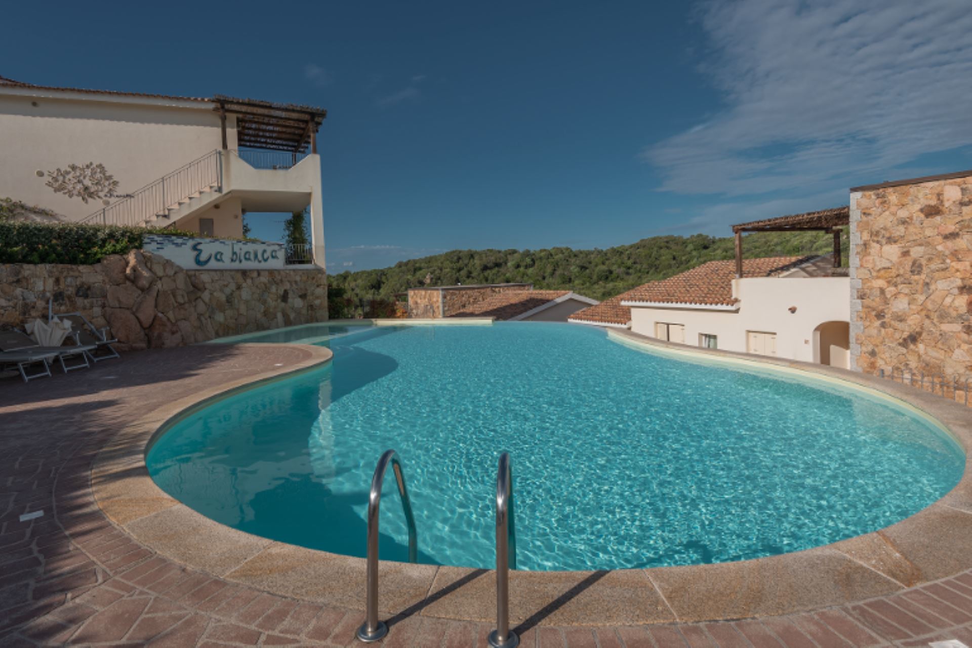 image RES SARDINIA TRILO 6