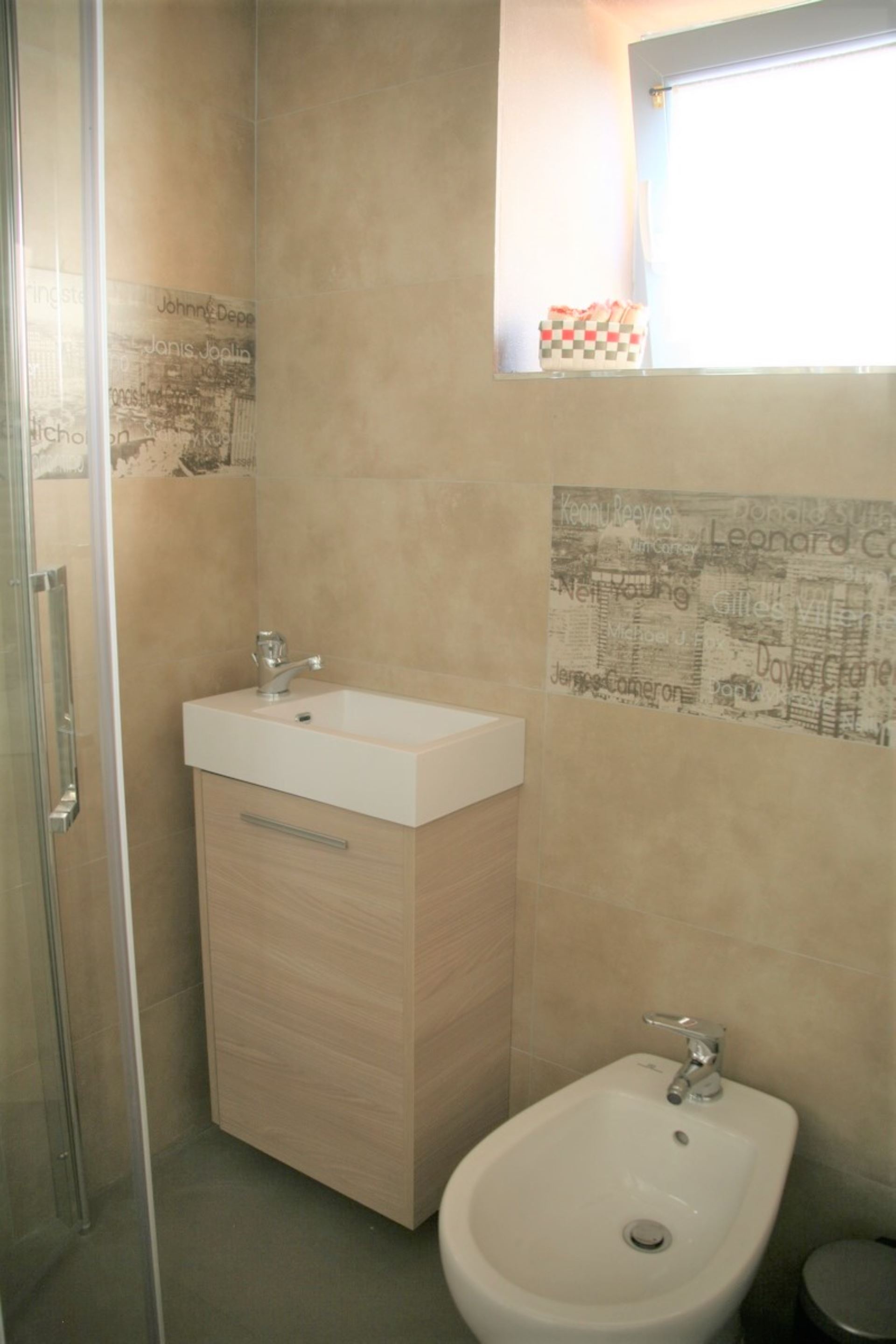 image SUNNYHILL