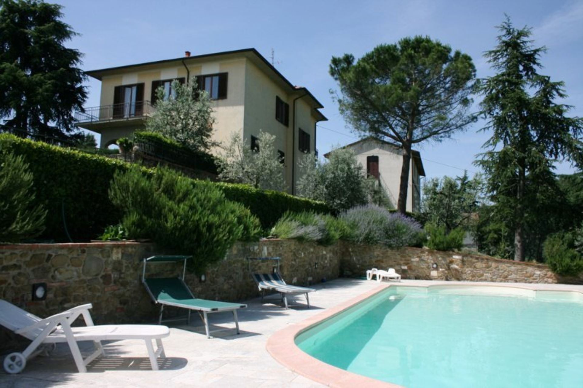 Toskana Ferienhaus mit Pool und Tennisplatz für 8 Personen