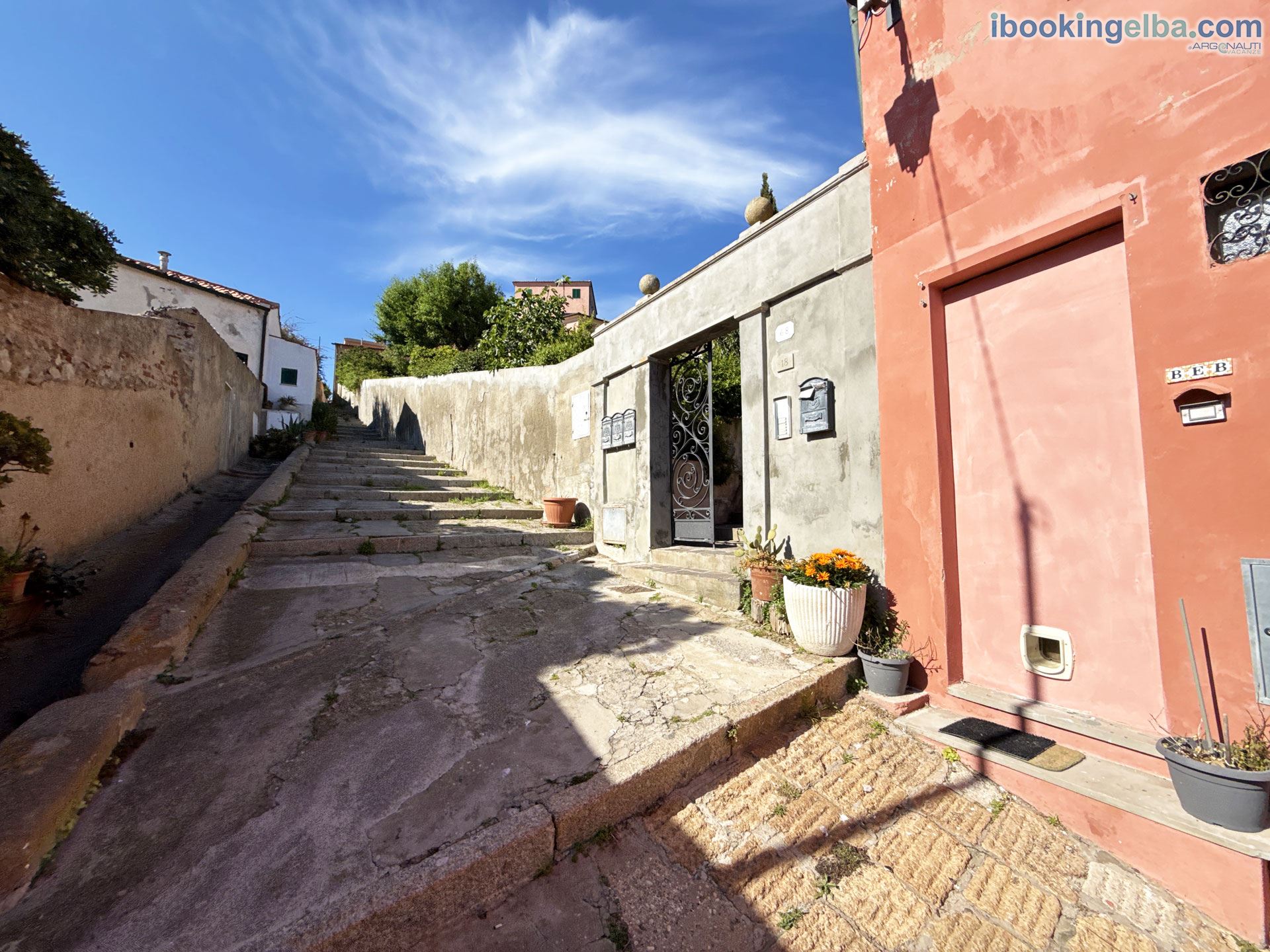 Angoli del Mare - ingresso dalla strada