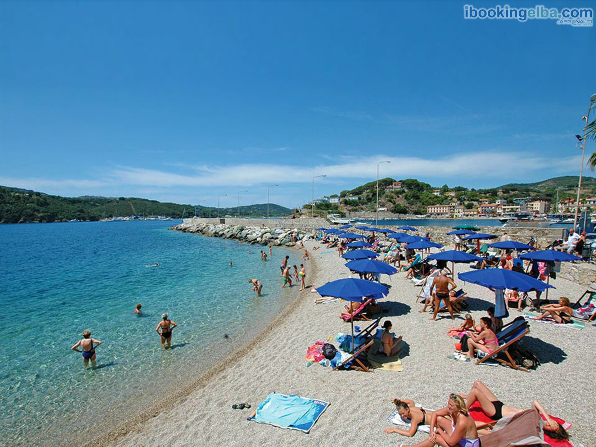 Spiaggia de La Pianotta a 10 minuti a piedi
