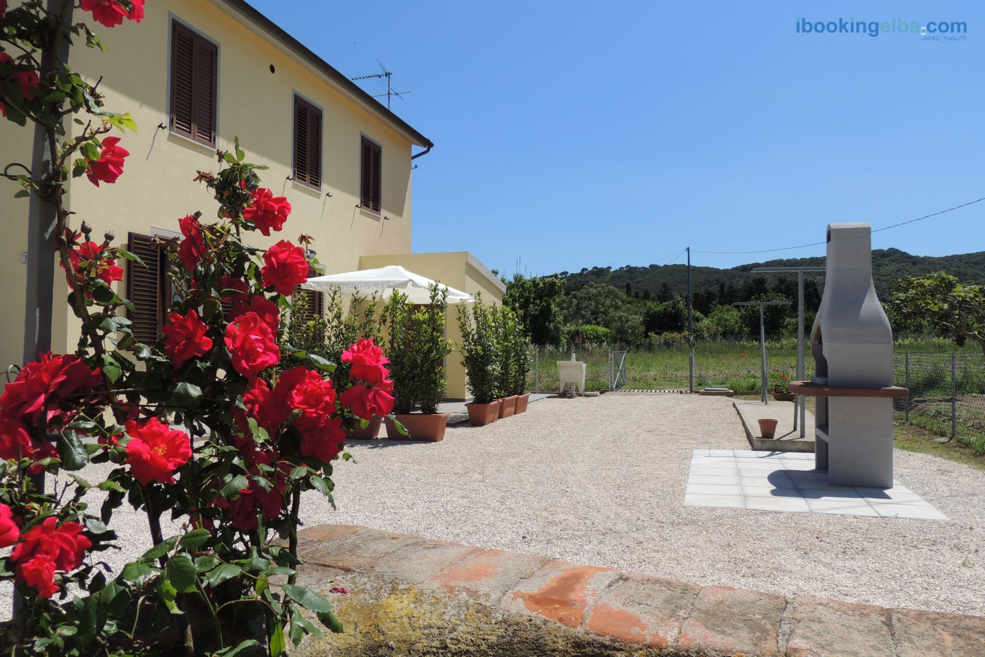 Casa Emy - esterno con Barbecue