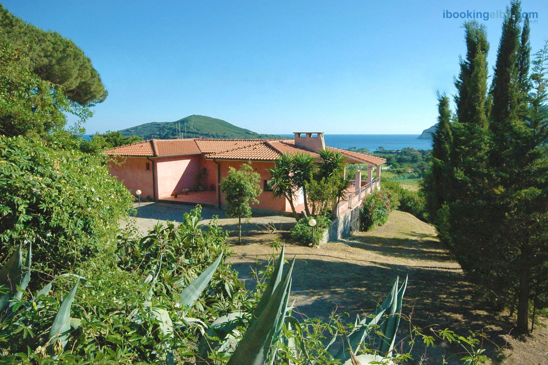 VILLA MANUELA