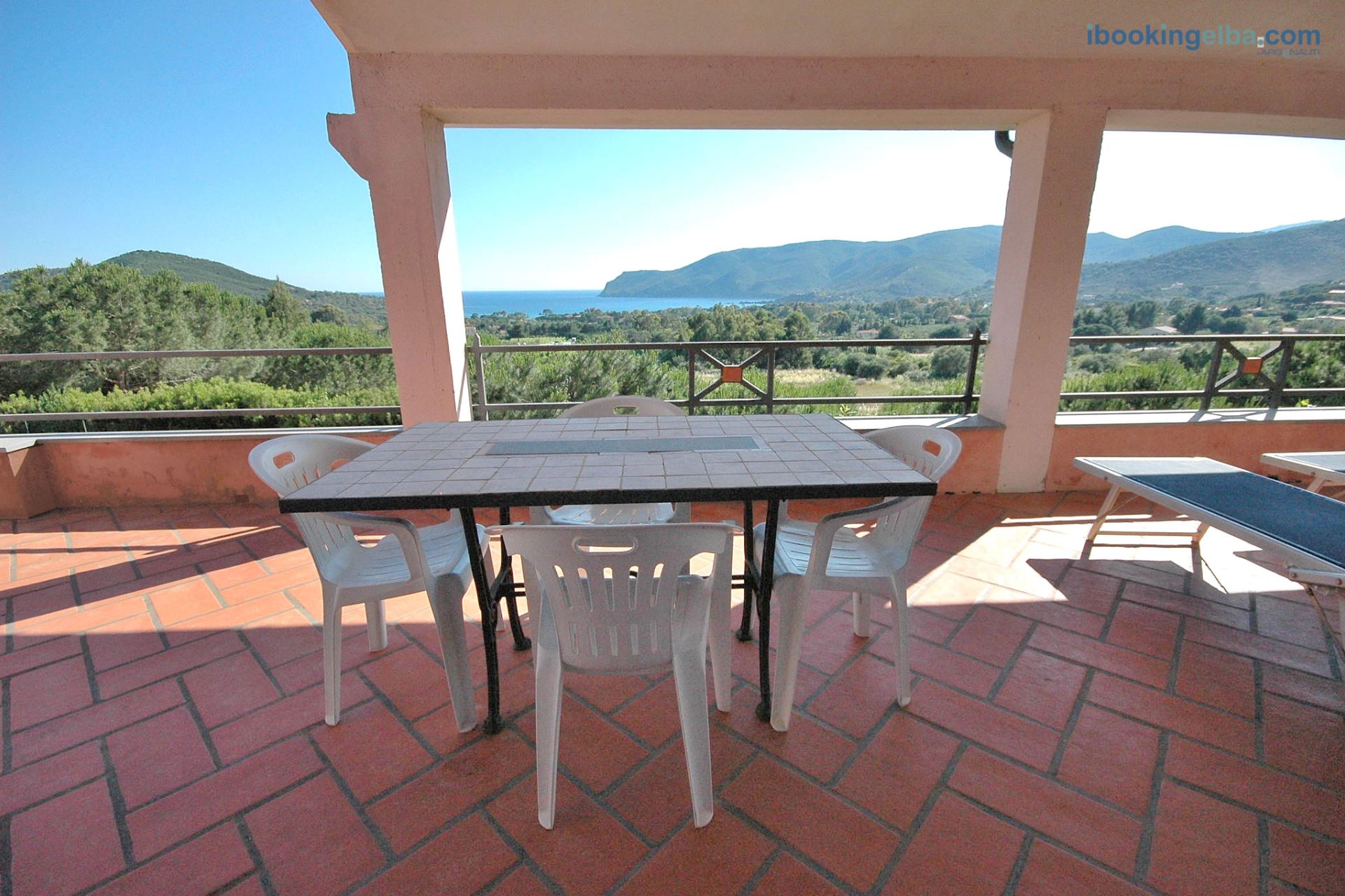 VILLA MANUELA - VERANDA / PATIO