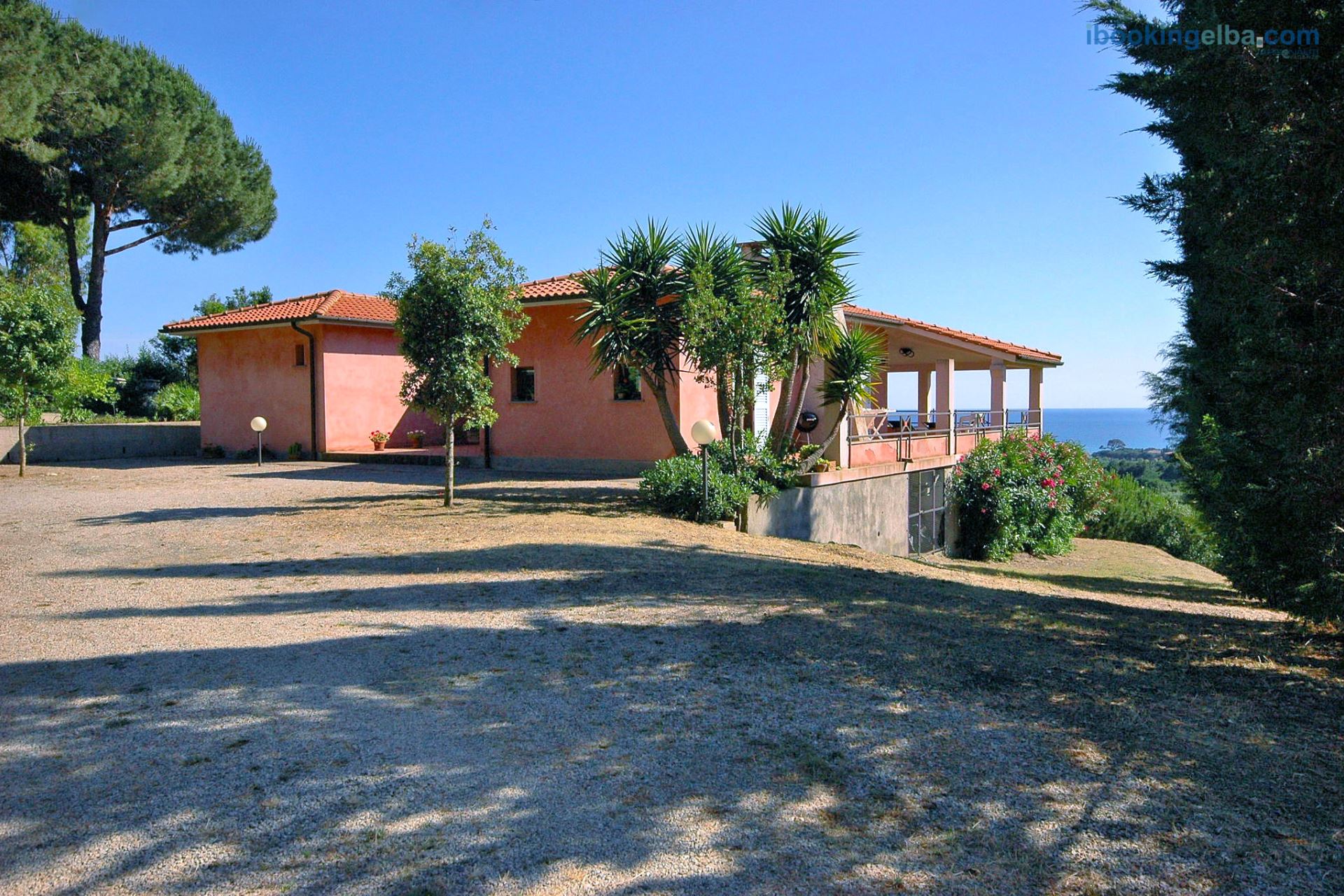 VILLA MANUELA
