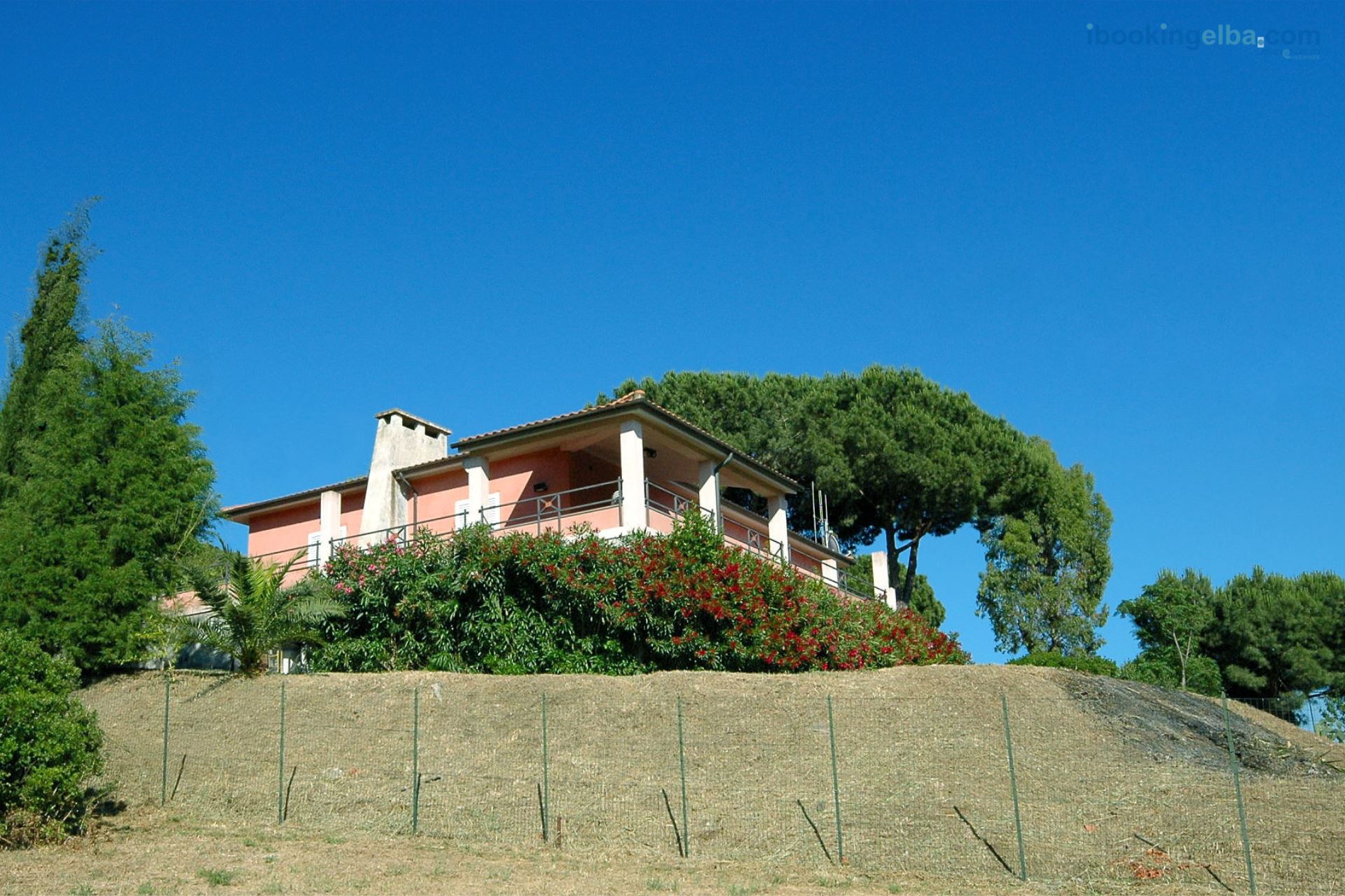 VILLA MANUELA
