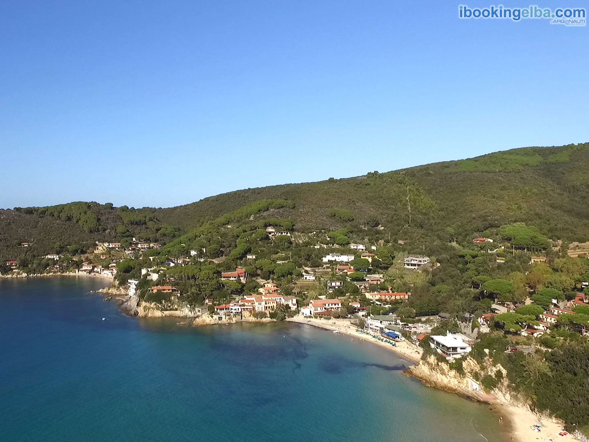 Foto Aerea delle Spiagge del Forno, Scaglieri e la Biodola - Portoferraio