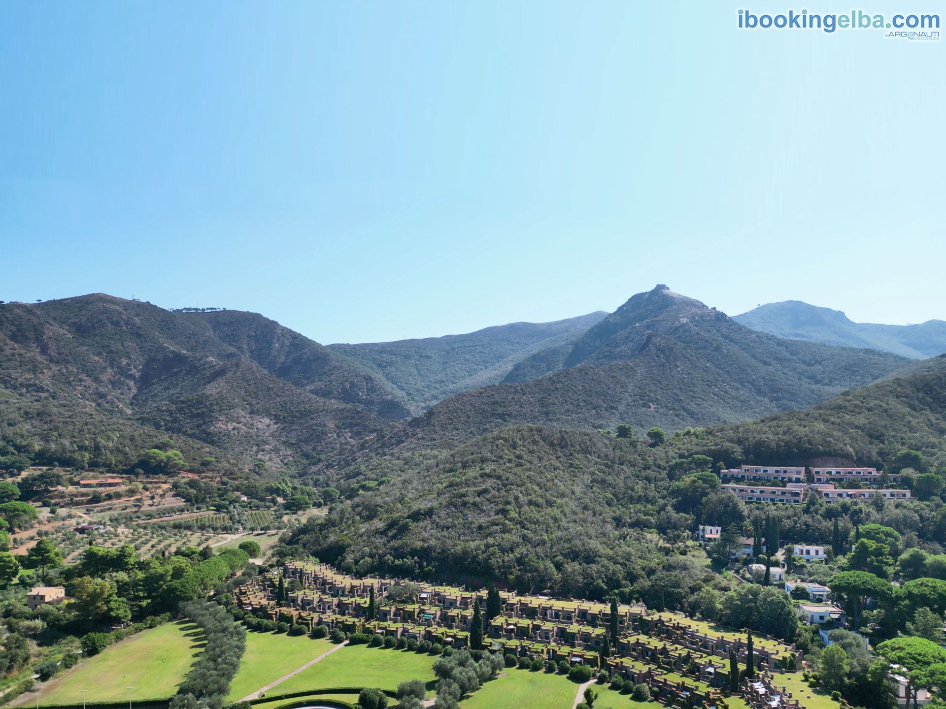 Sant'Anna del Volterraio - Vista aerea