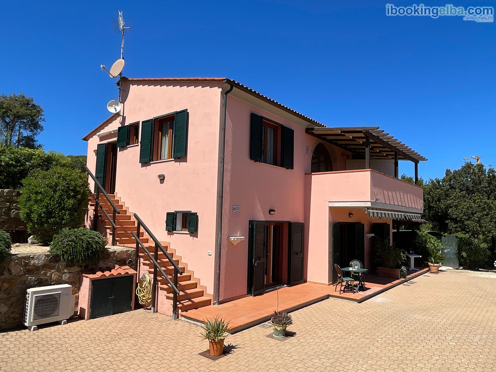 La Risacca - Edificio principale, facciata esterna