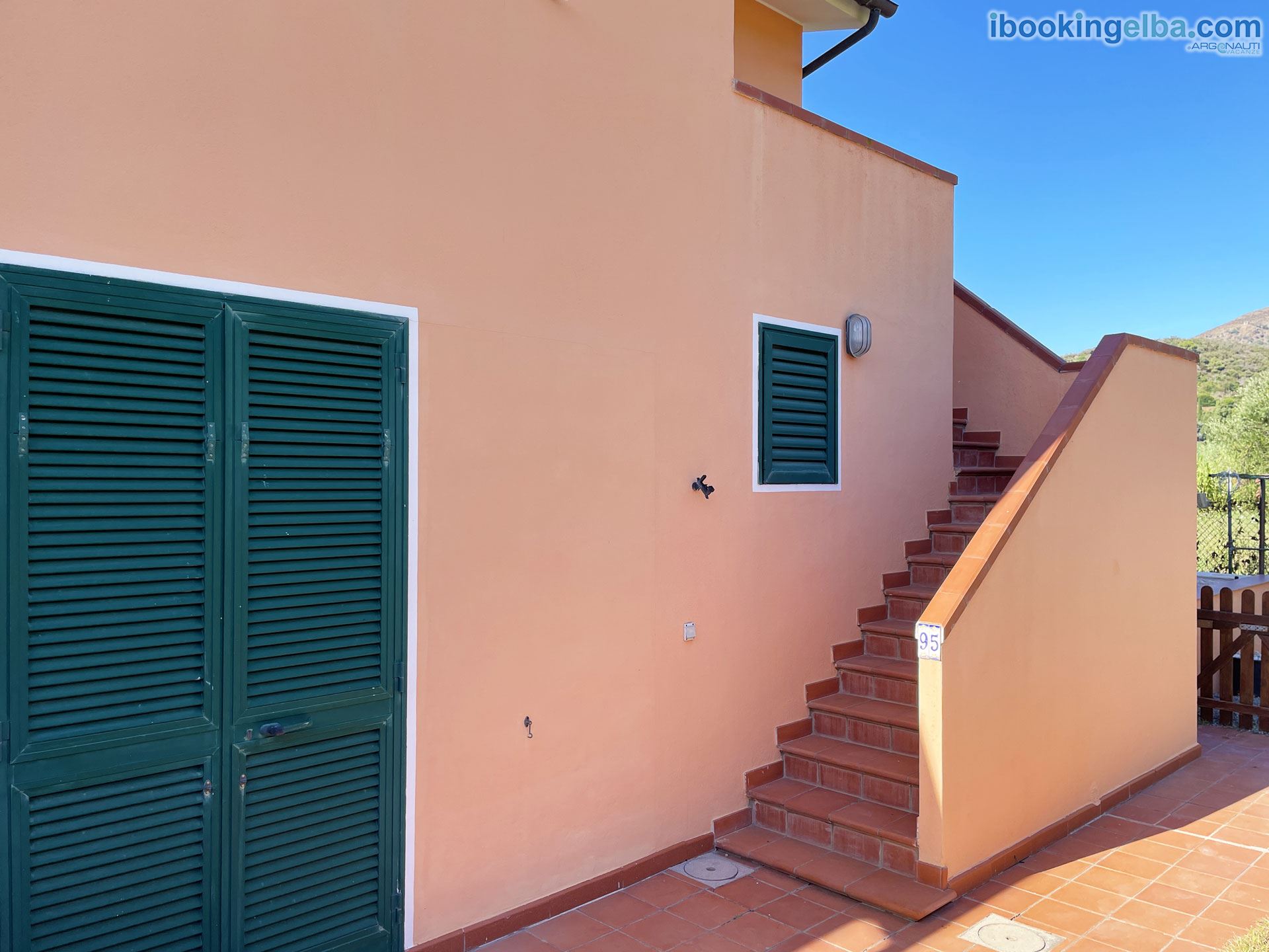 Sunset Home - (Primo Piano) Scalinata d'ingresso