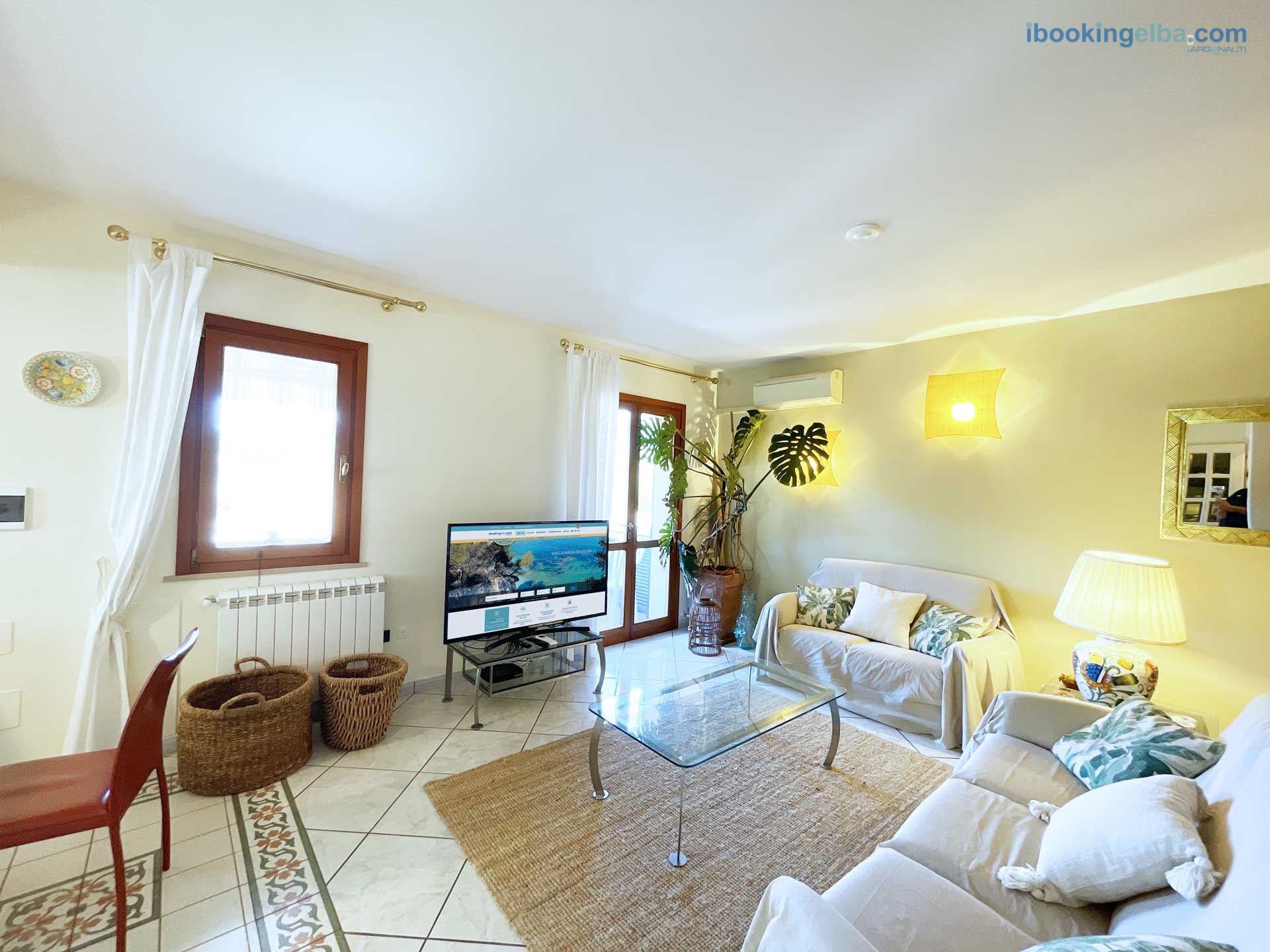 Casa L'Approdo - Soggiorno con zona Tv