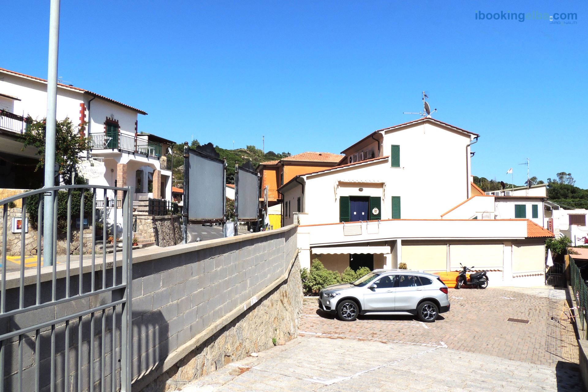 PARCHEGGIO - PIANOSA