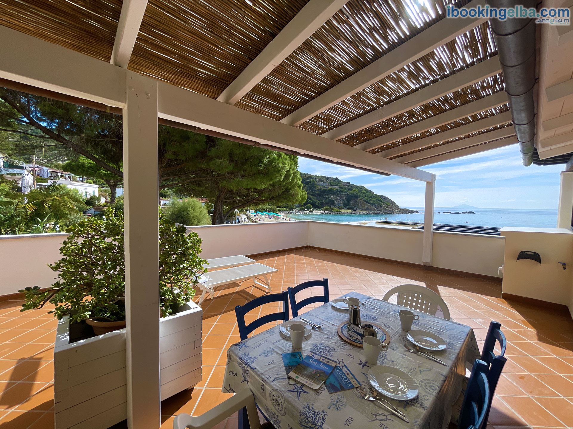 Cavoli Beach - Zona Pranzo in Terrazza Vista Mare