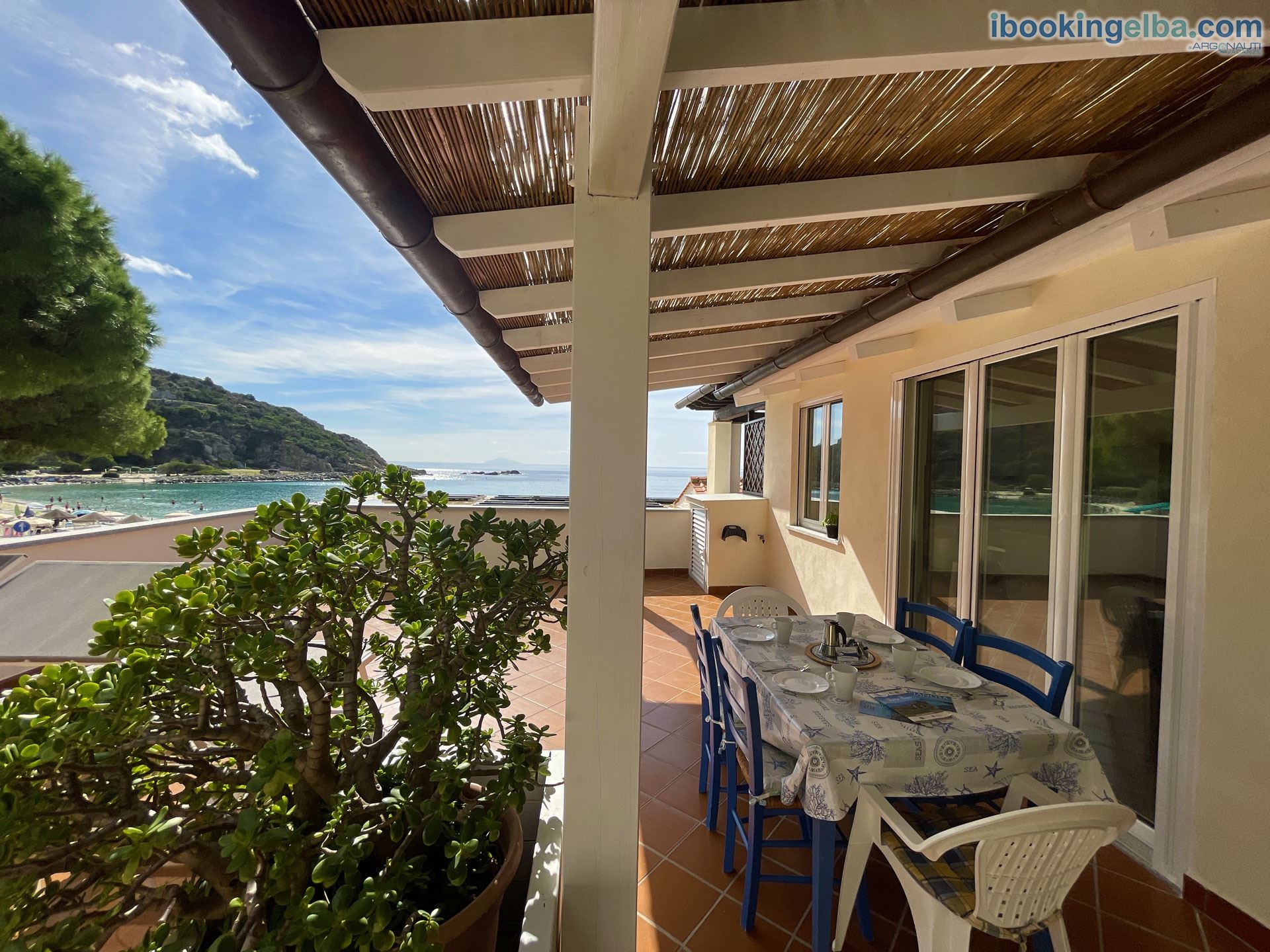 Cavoli Beach - Zona Pranzo in Terrazza Vista Mare