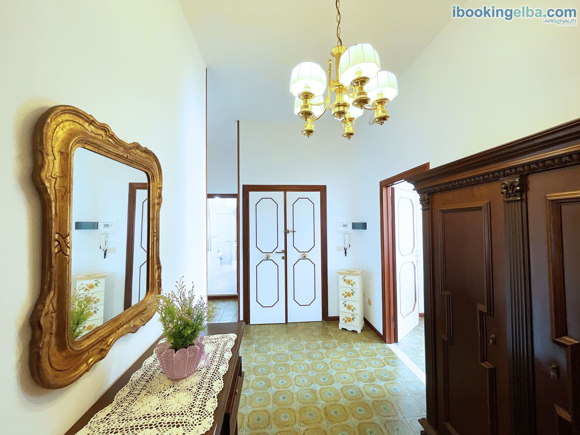 Casa Chiara - Ingresso con corridoio