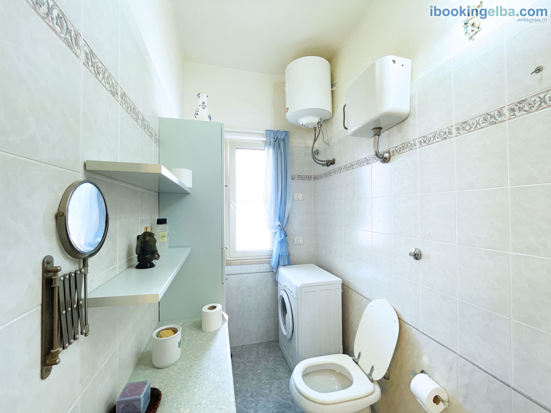 Casa Chiara - Particolare bagno con lavatrice
