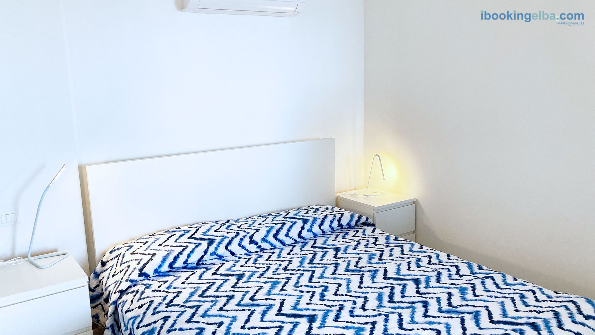Letto matrimoniale - Corpo Centrale - Monolocale - Piano Terra