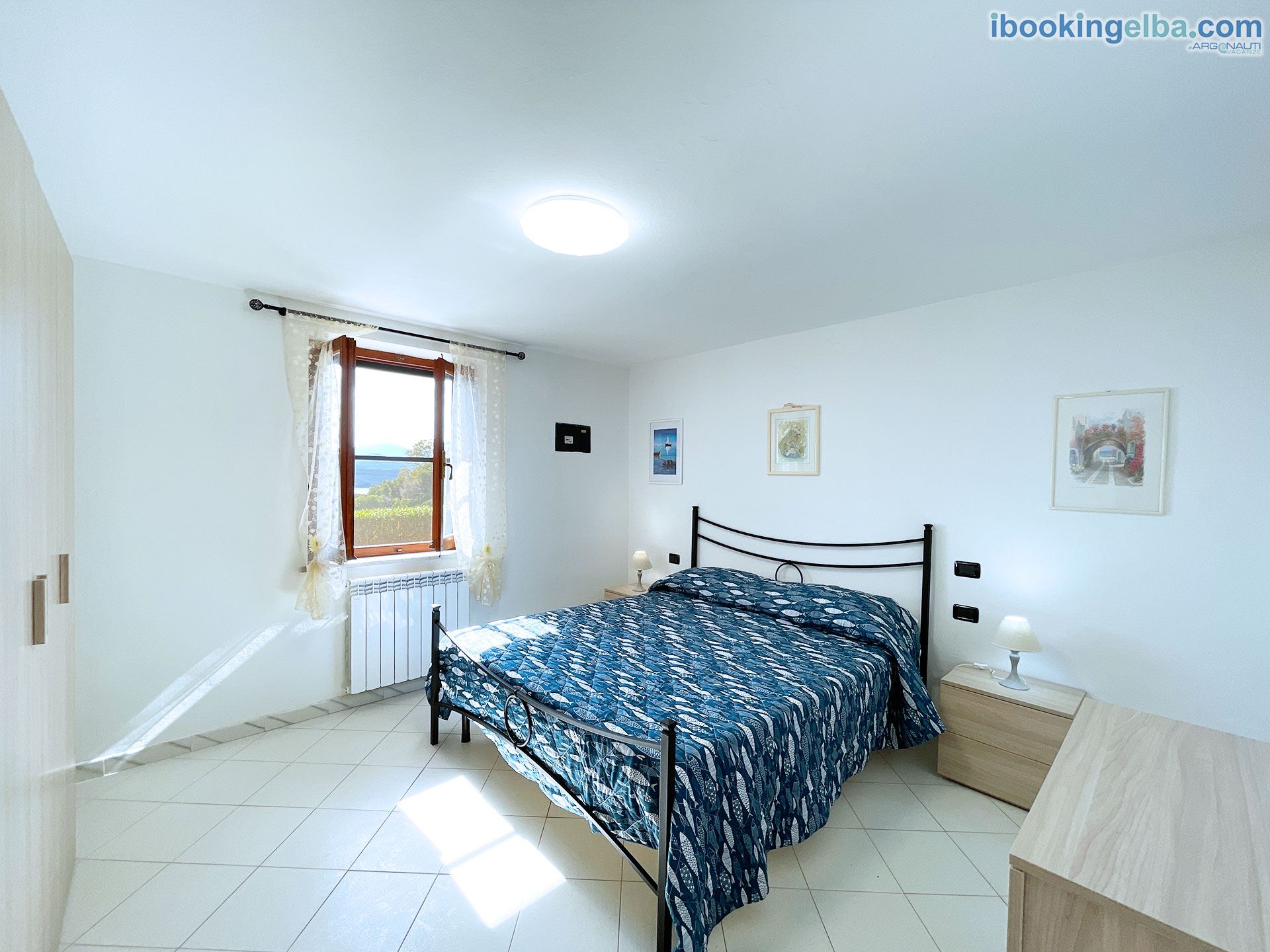 Casa Deni - Trilocale - Camera matrimoniale con vista mare