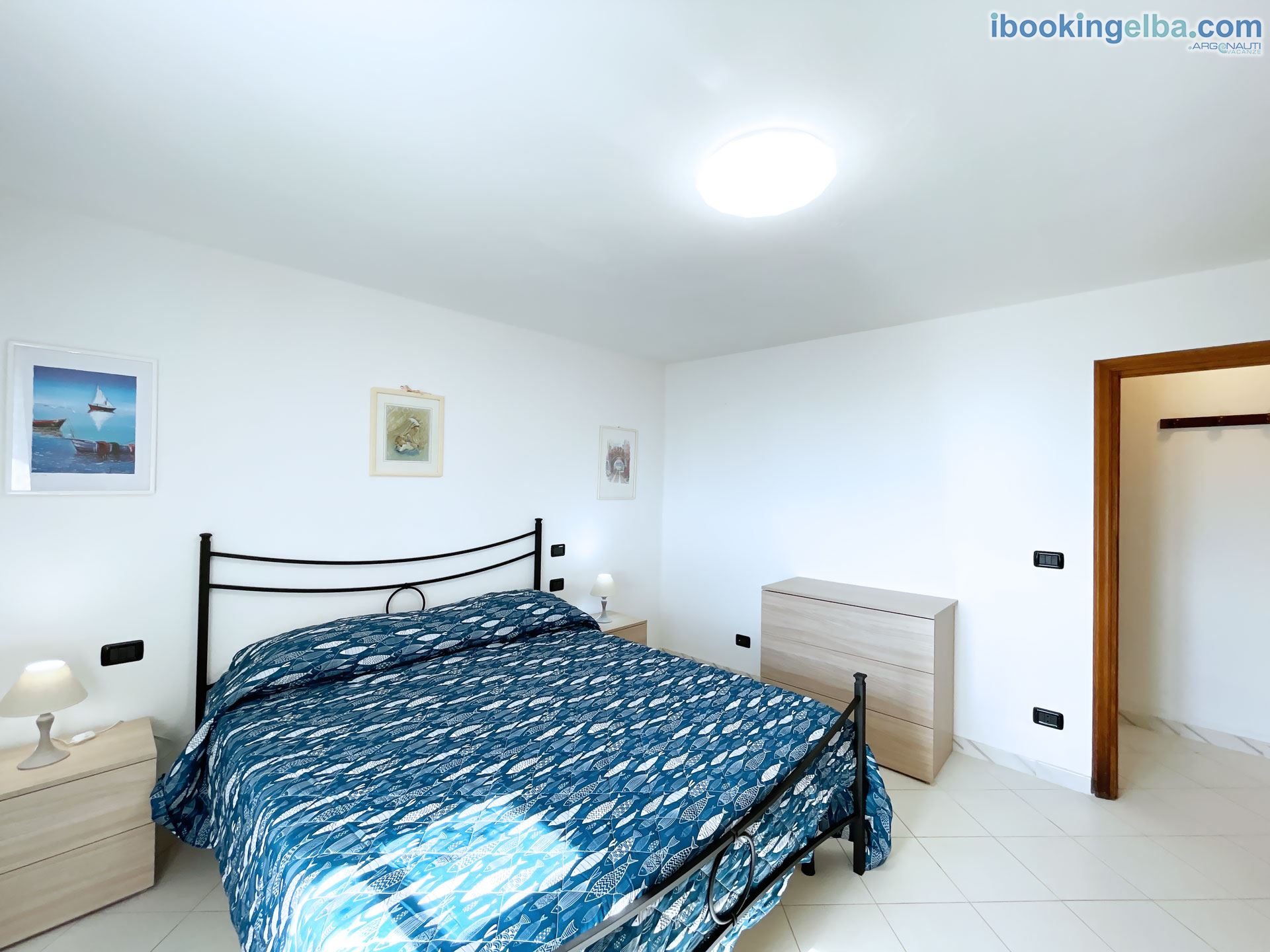 Casa Deni - Trilocale - Camera matrimoniale con vista mare
