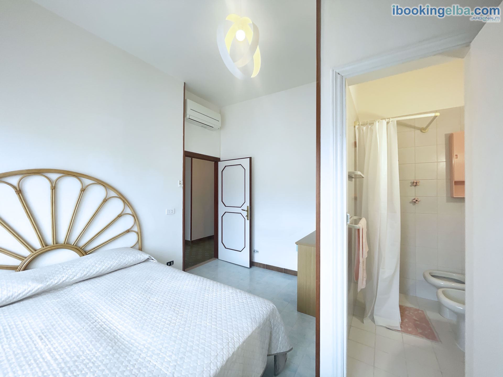 Casa Diana - Camera matrimoniale con bagno interno