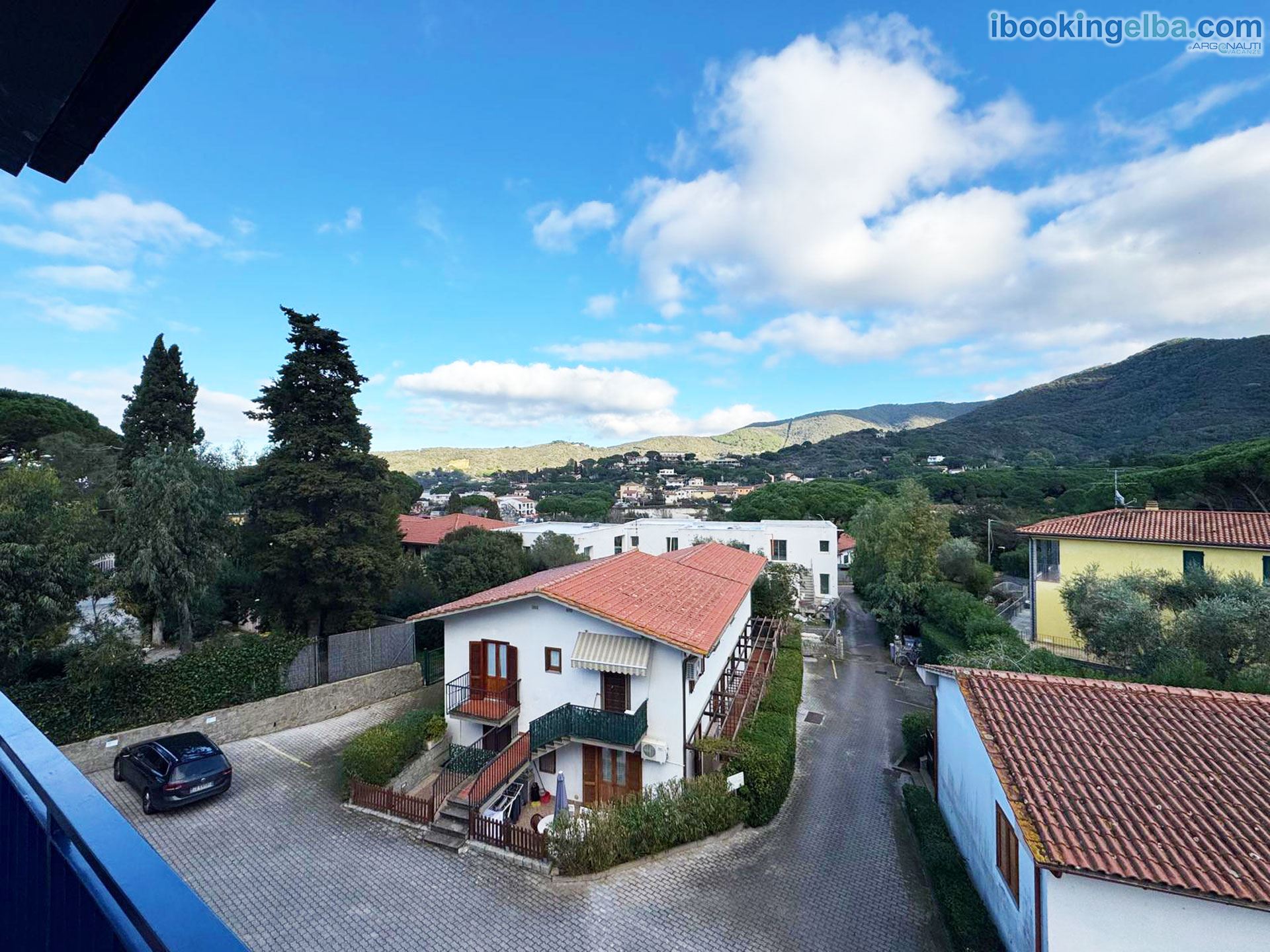 Casa Elia - Procchio - Vista dal Balcone