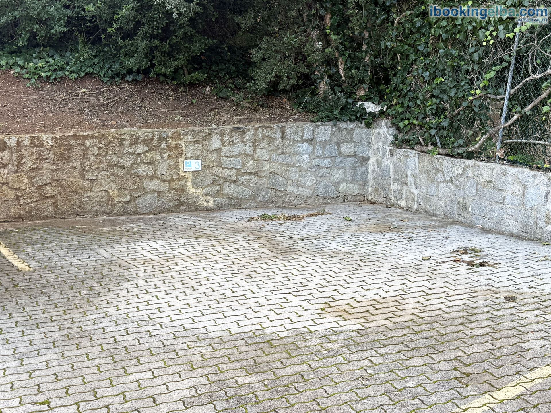 Casa Elia - Procchio - Parcheggio privato