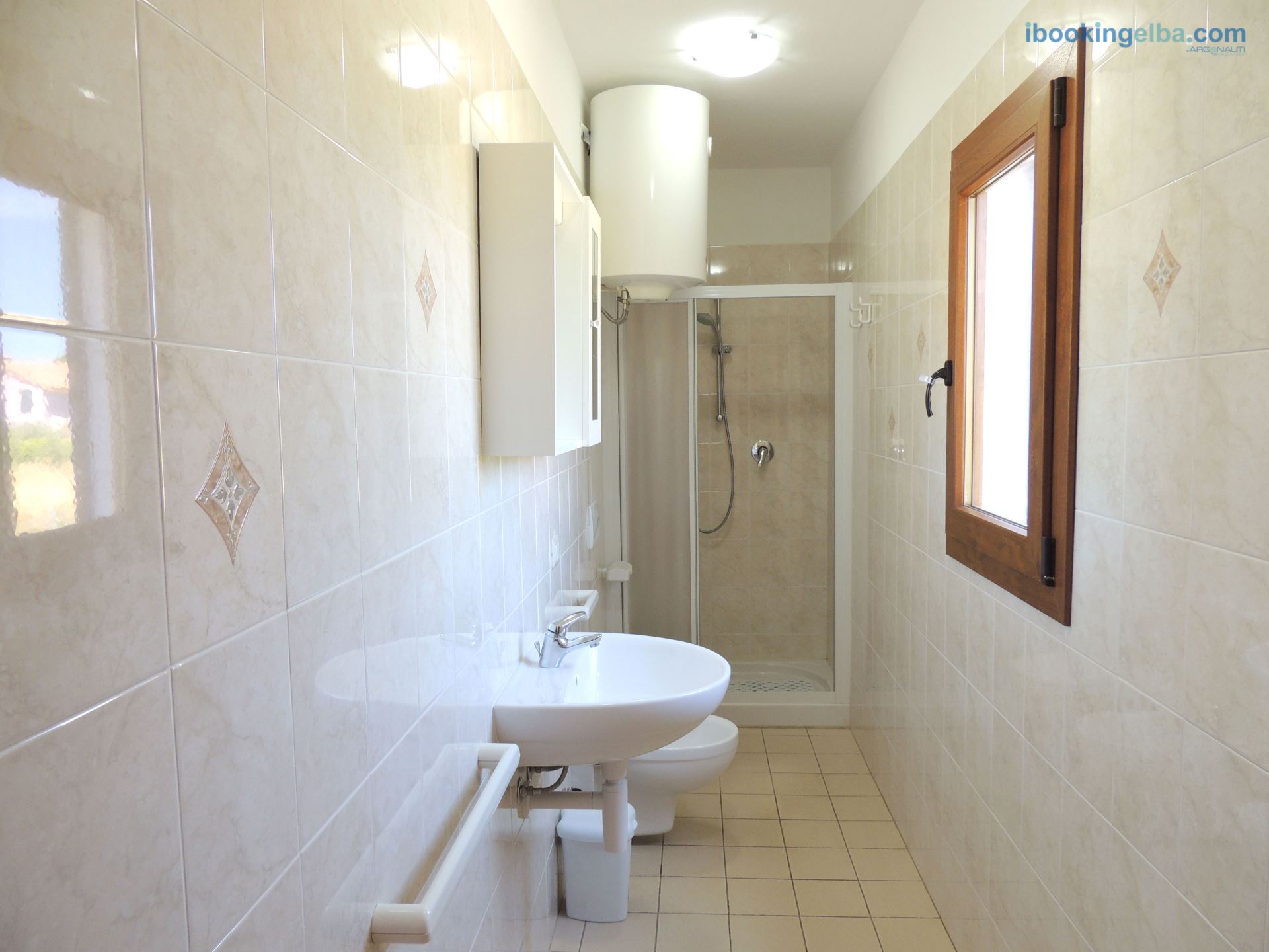 CASA EMY - BAGNO CON BOX DOCCIA