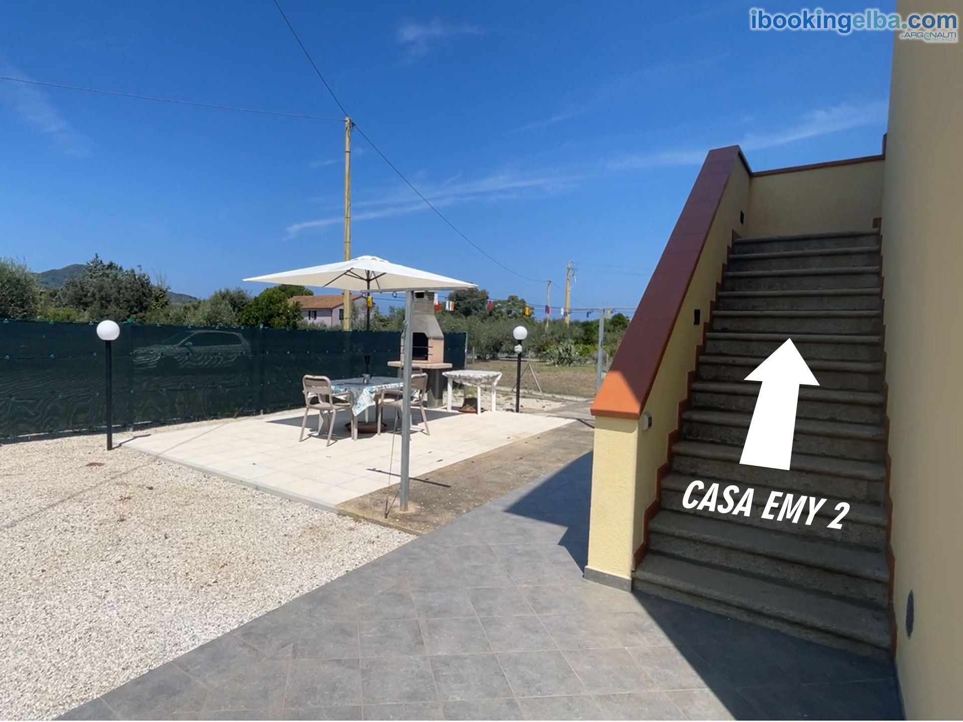 Casa Emy 2 - Ingresso e spazio esterno con barbecue