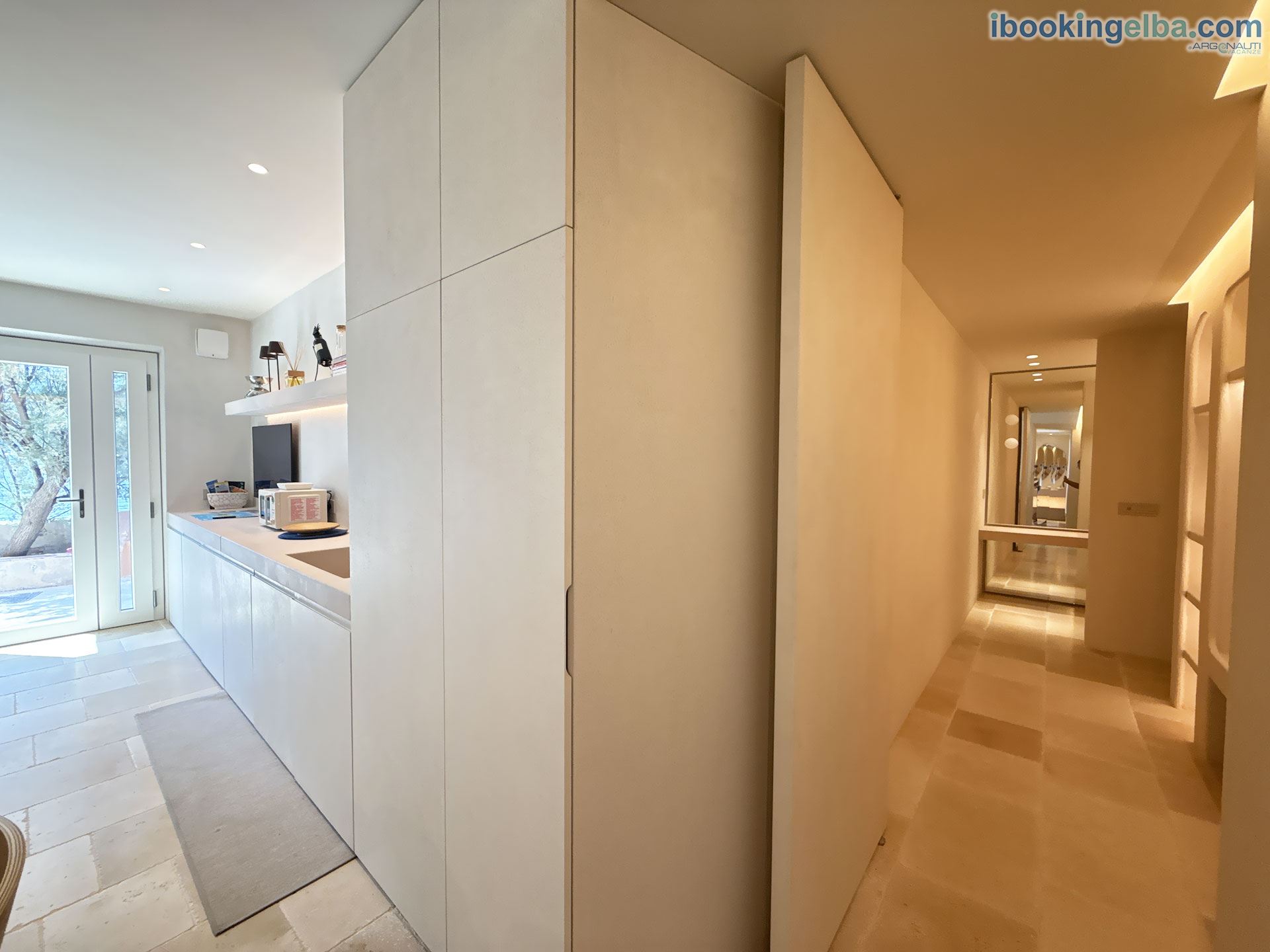 Casa Capo Enfola - vista dal corridoio