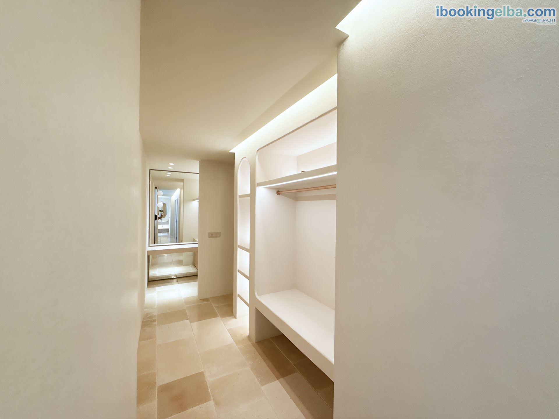 Casa Capo Enfola - vista dal corridoio