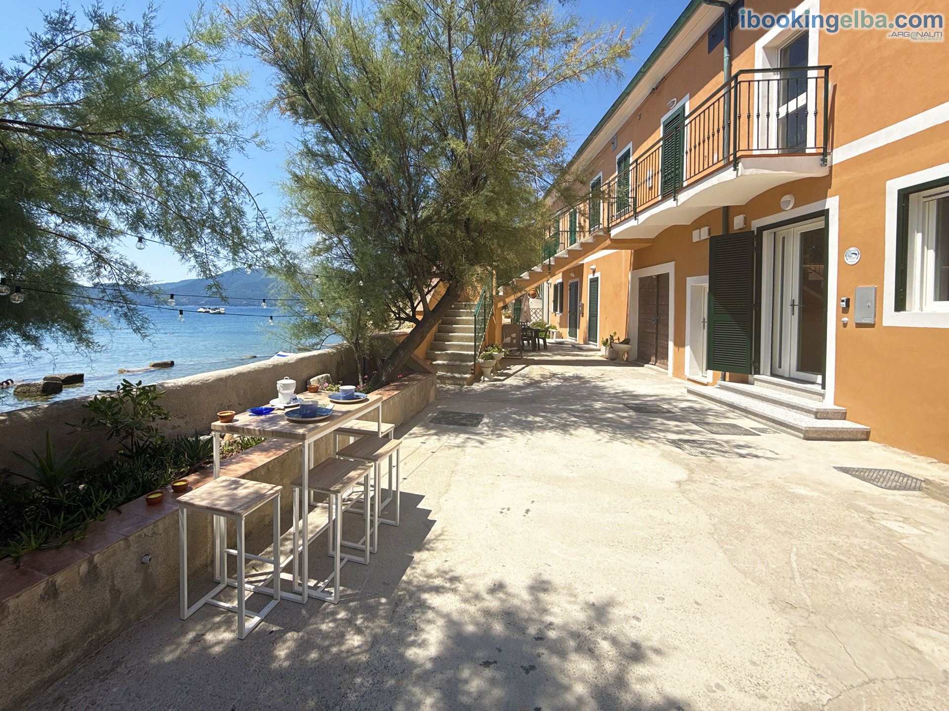 Casa Capo Enfola - Cortile/Ingresso