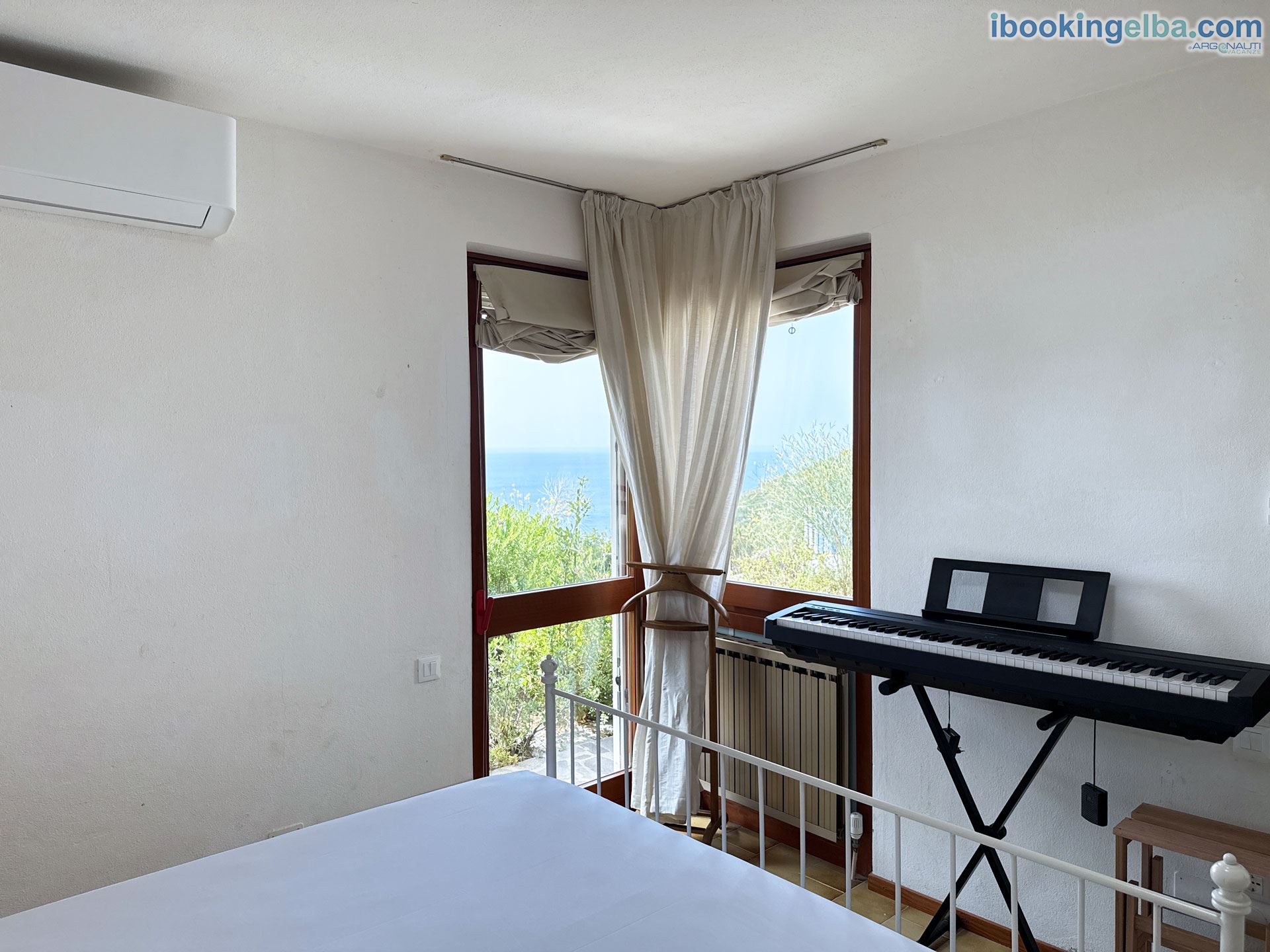 Villetta Fonza - Camera matrimoniale 3 con vista mare