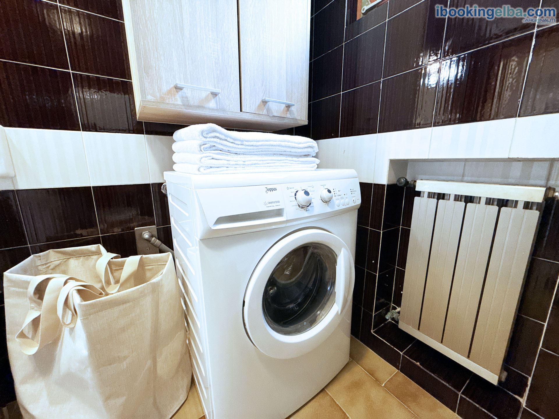 Villetta Fonza - Lavatrice nel bagno 1