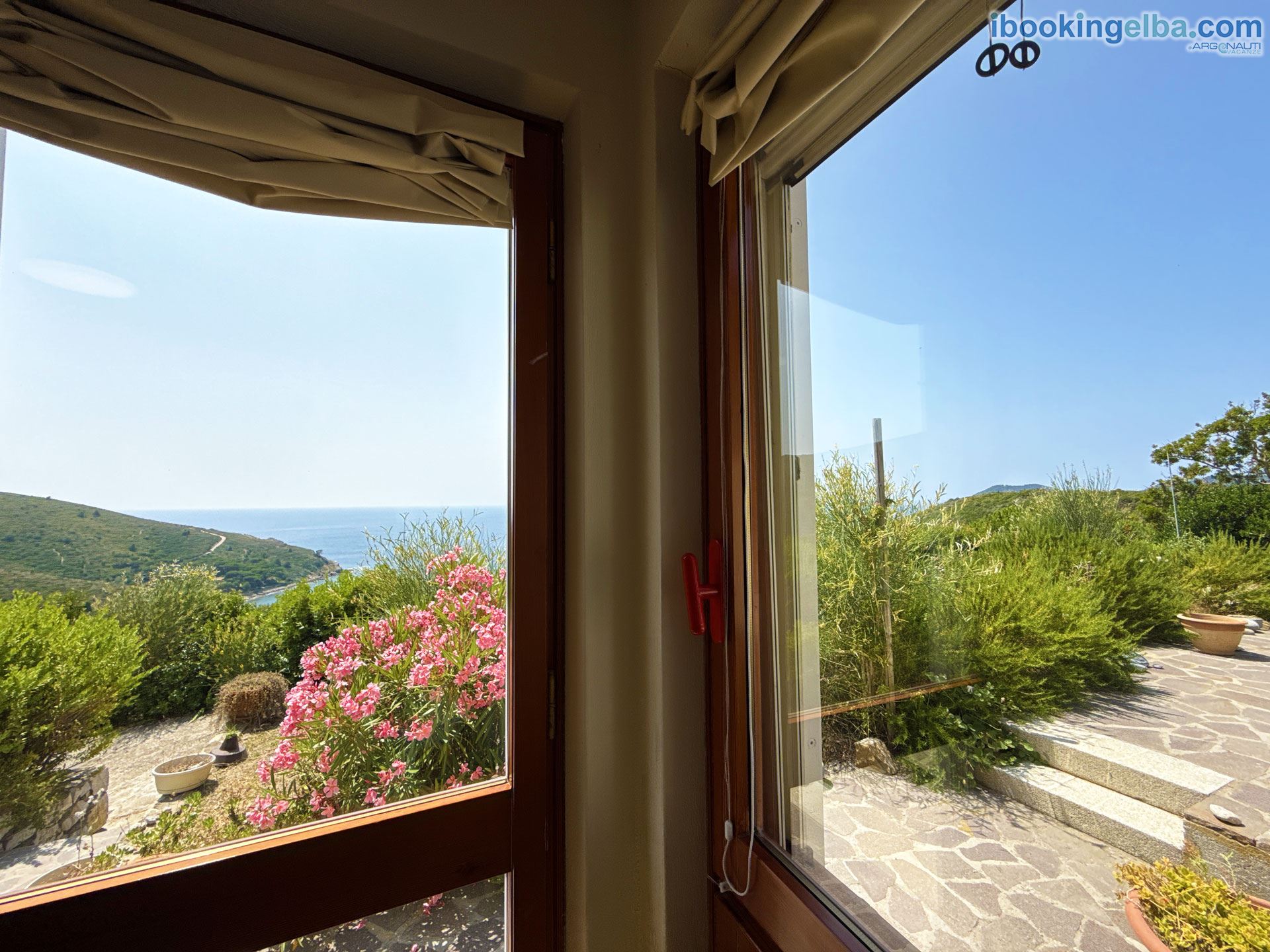 Villetta Fonza - Camera matrimoniale 1 con vista mare