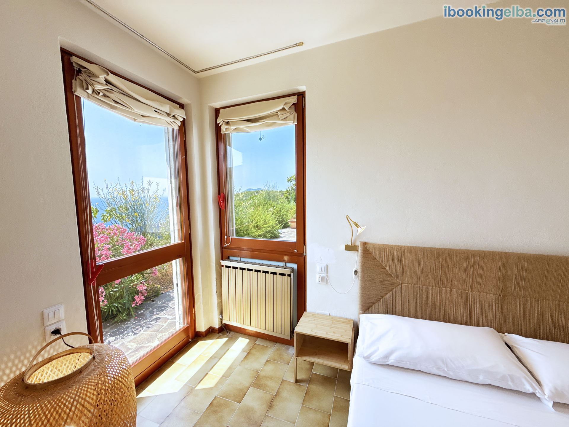 Villetta Fonza - Camera matrimoniale 1 con vista mare