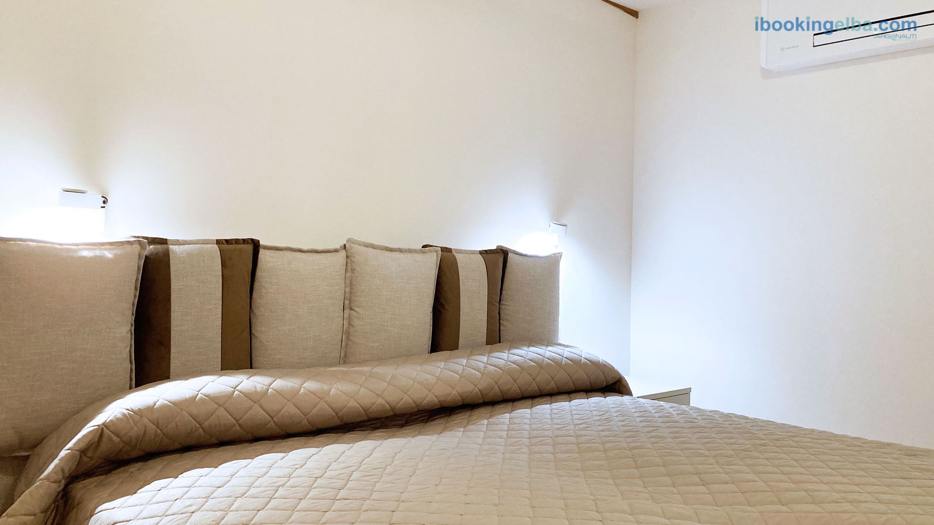 2° Livello - Camera Matrimoniale - Fronte Mare Suites - Quadrilocale (E)