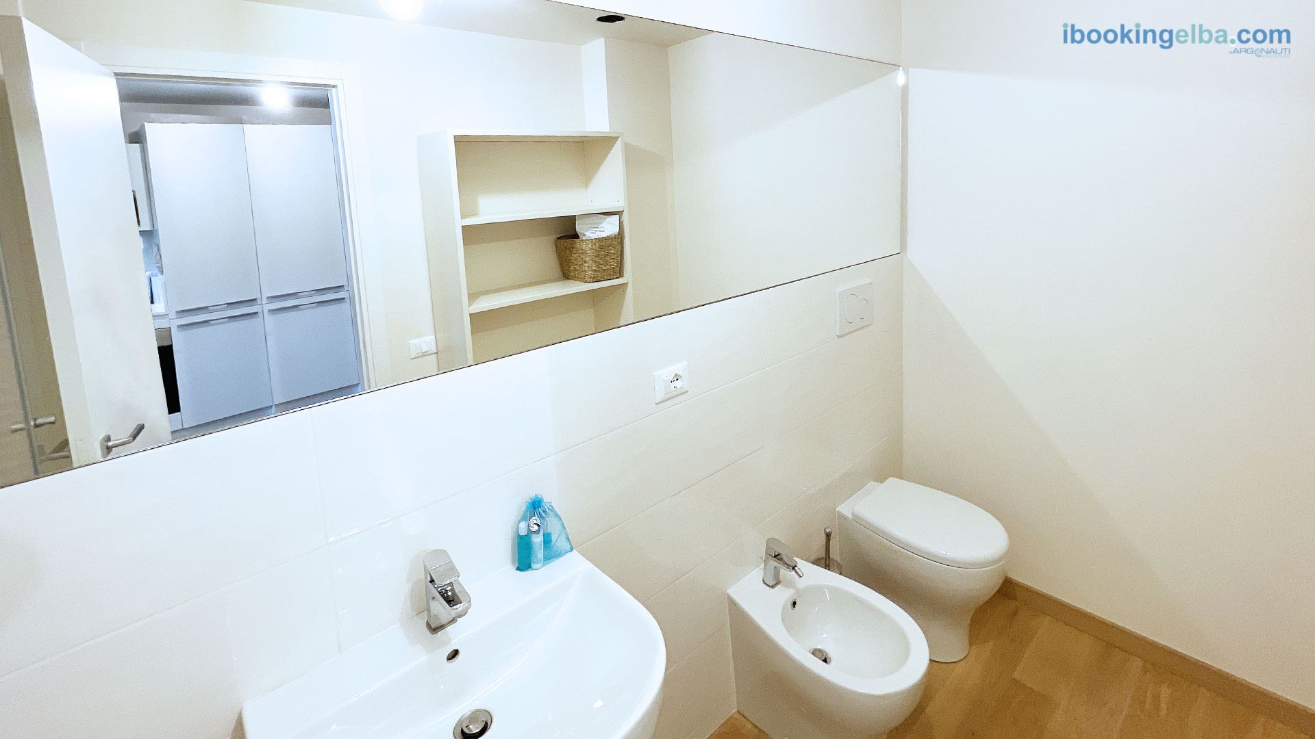 Fronte Mare Suites - Studio (H) - bagno con box doccia