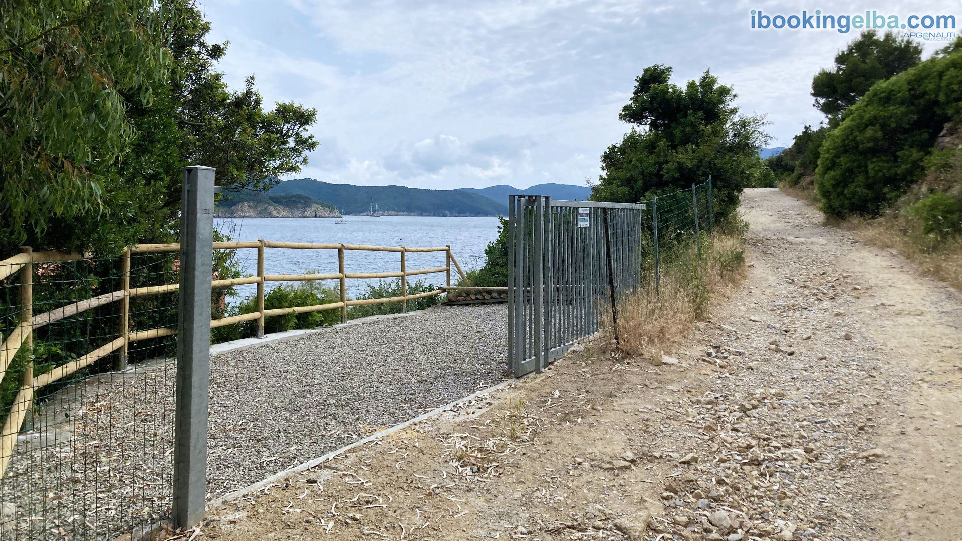 Casa La Nave - Enfola - Parcheggio Riservato