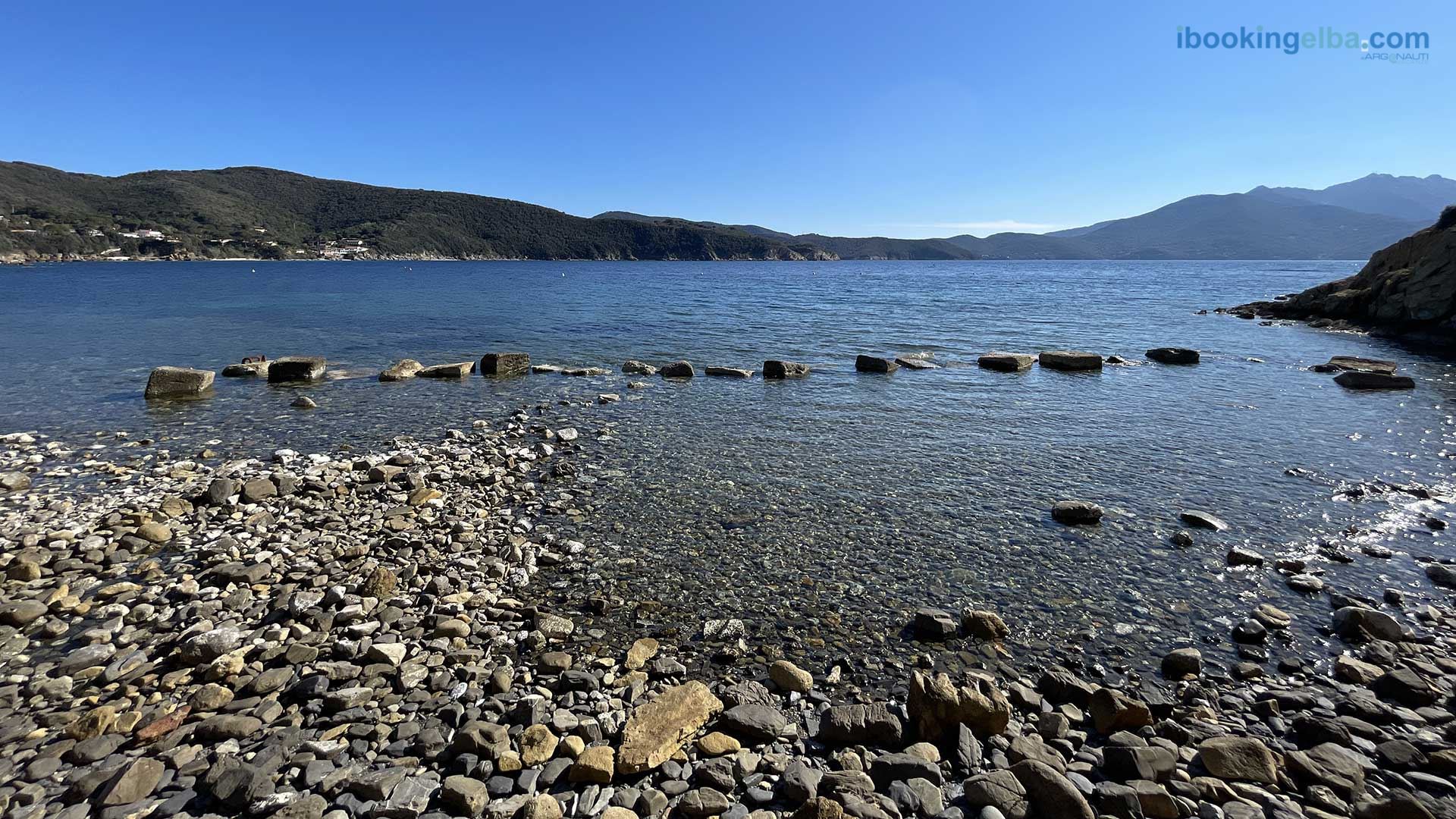 Casa La Nave - Enfola - Scorcio di Mare davanti casa