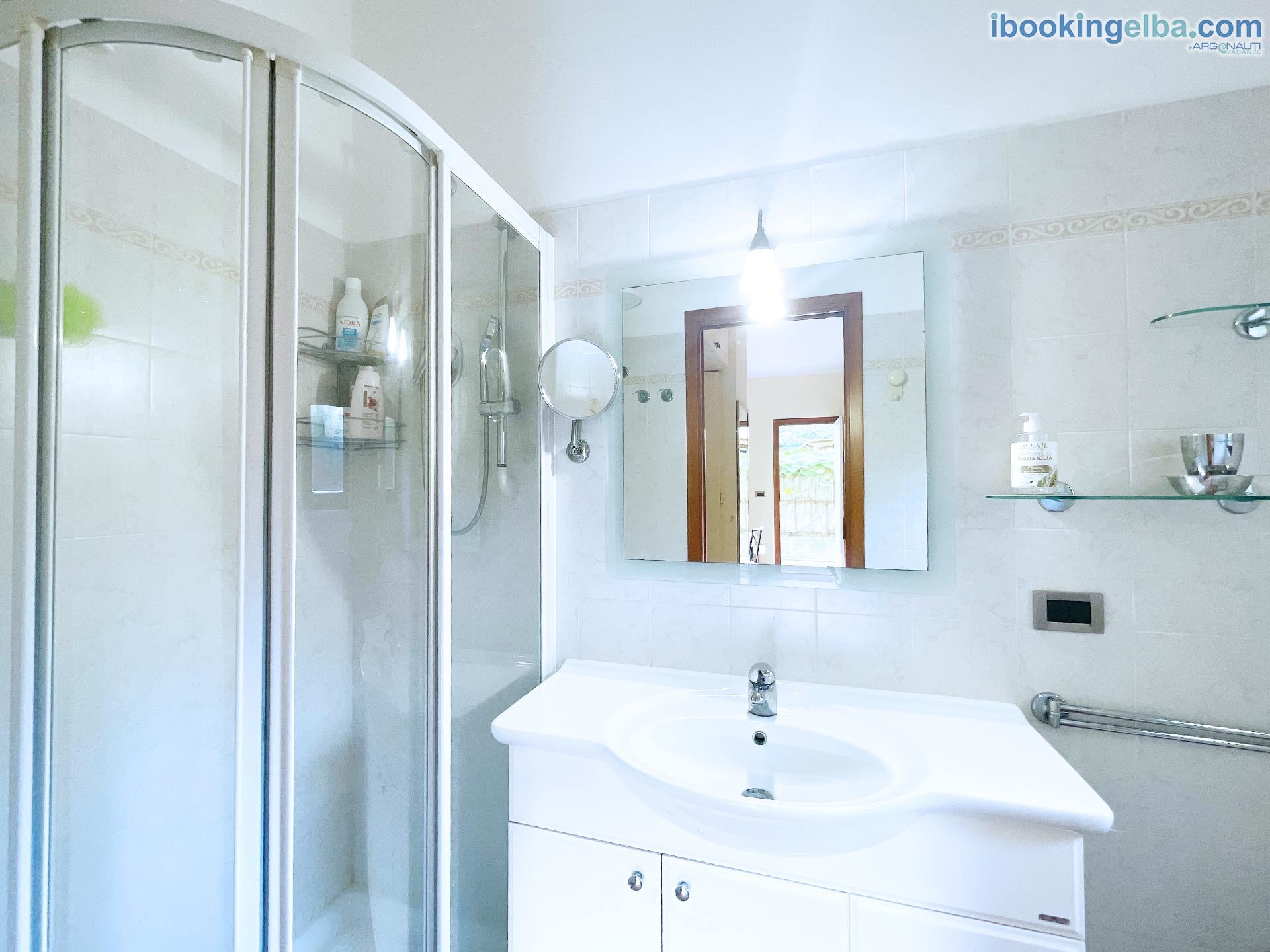 Bagnaia Lido (16) - Bagno con Box Doccia