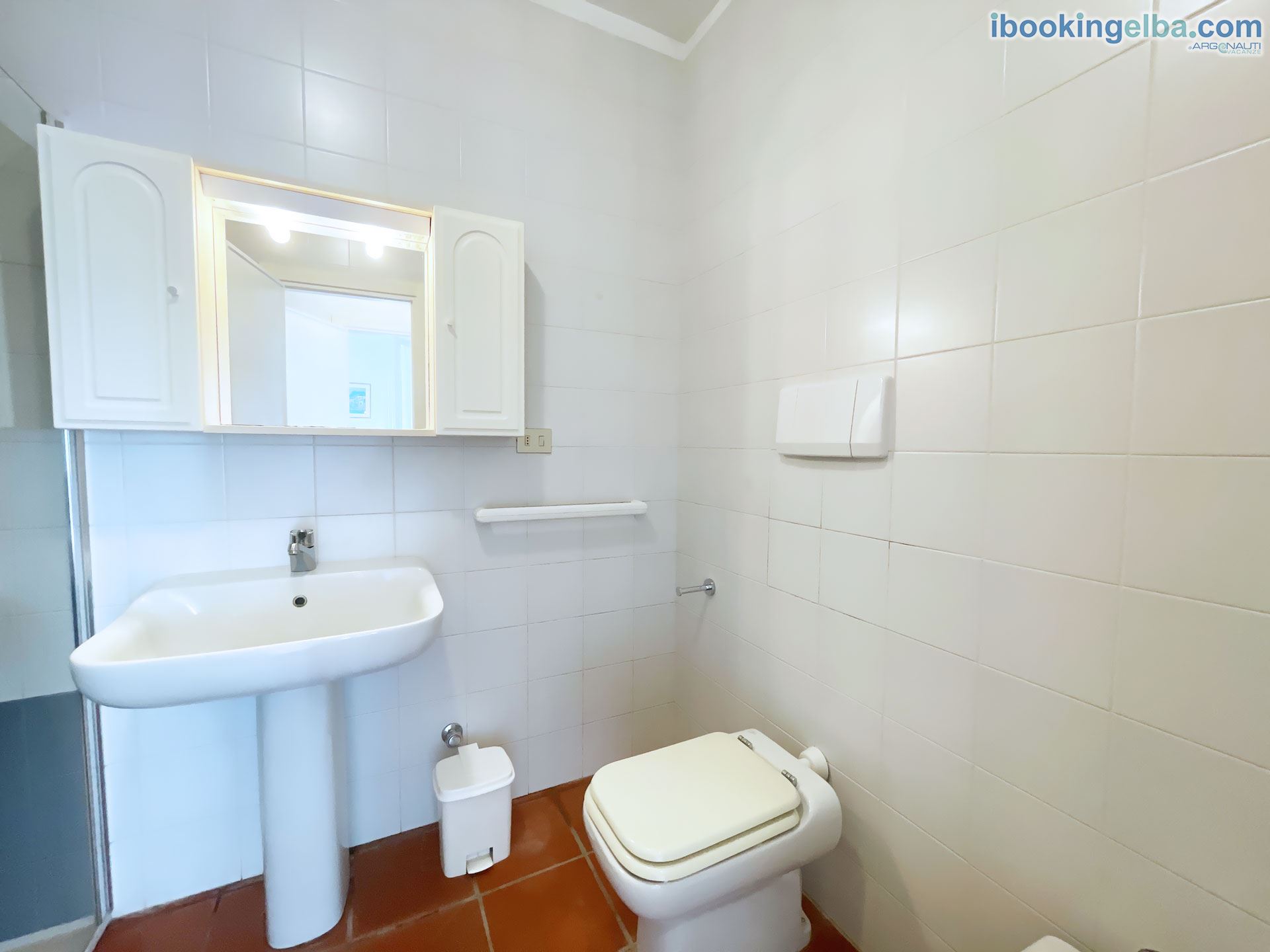 Sant'Anna del Volterraio - Maestra 56 -Bagno con box doccia
