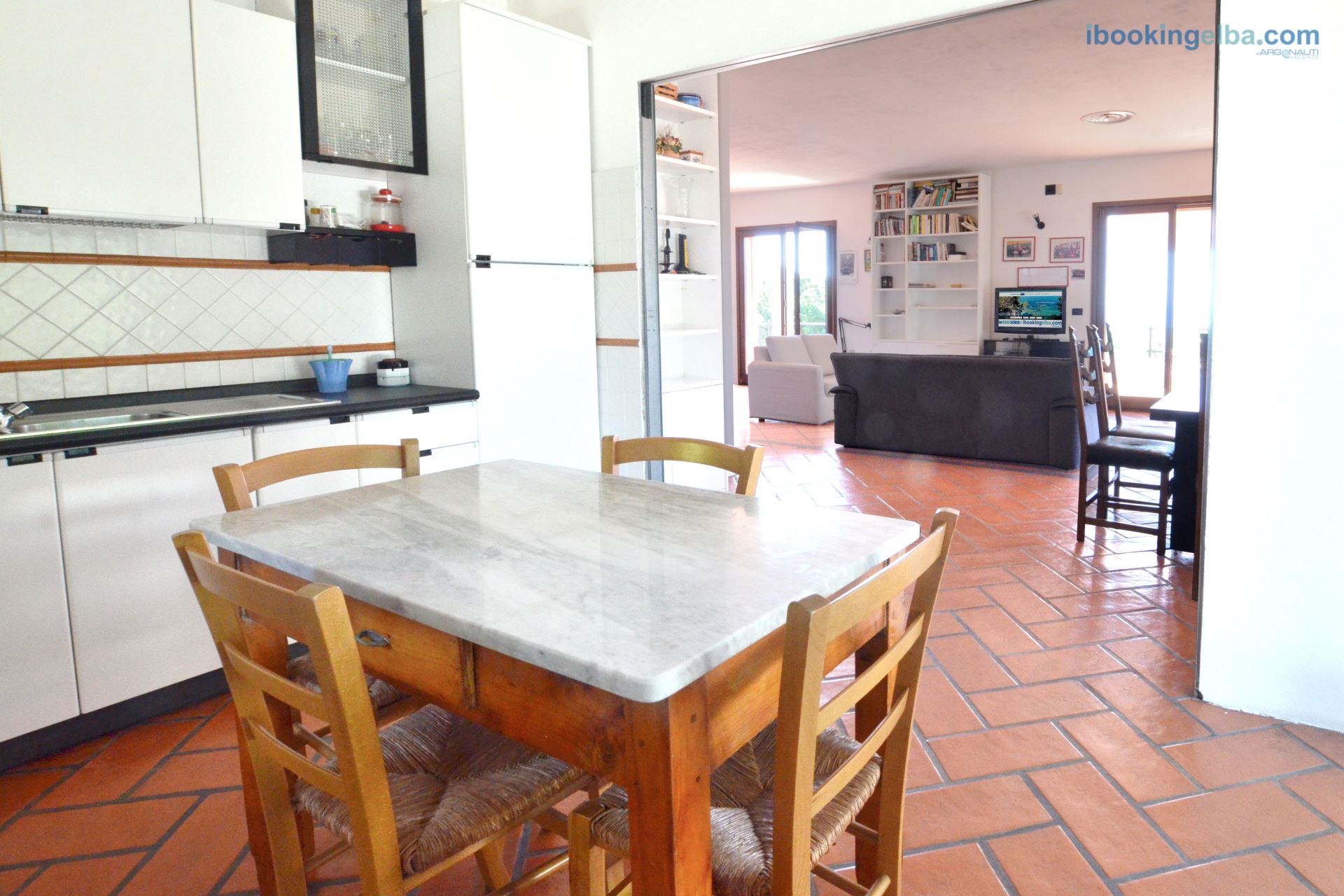 VILLA MANUELA - CUCINA / SOGGIORNO